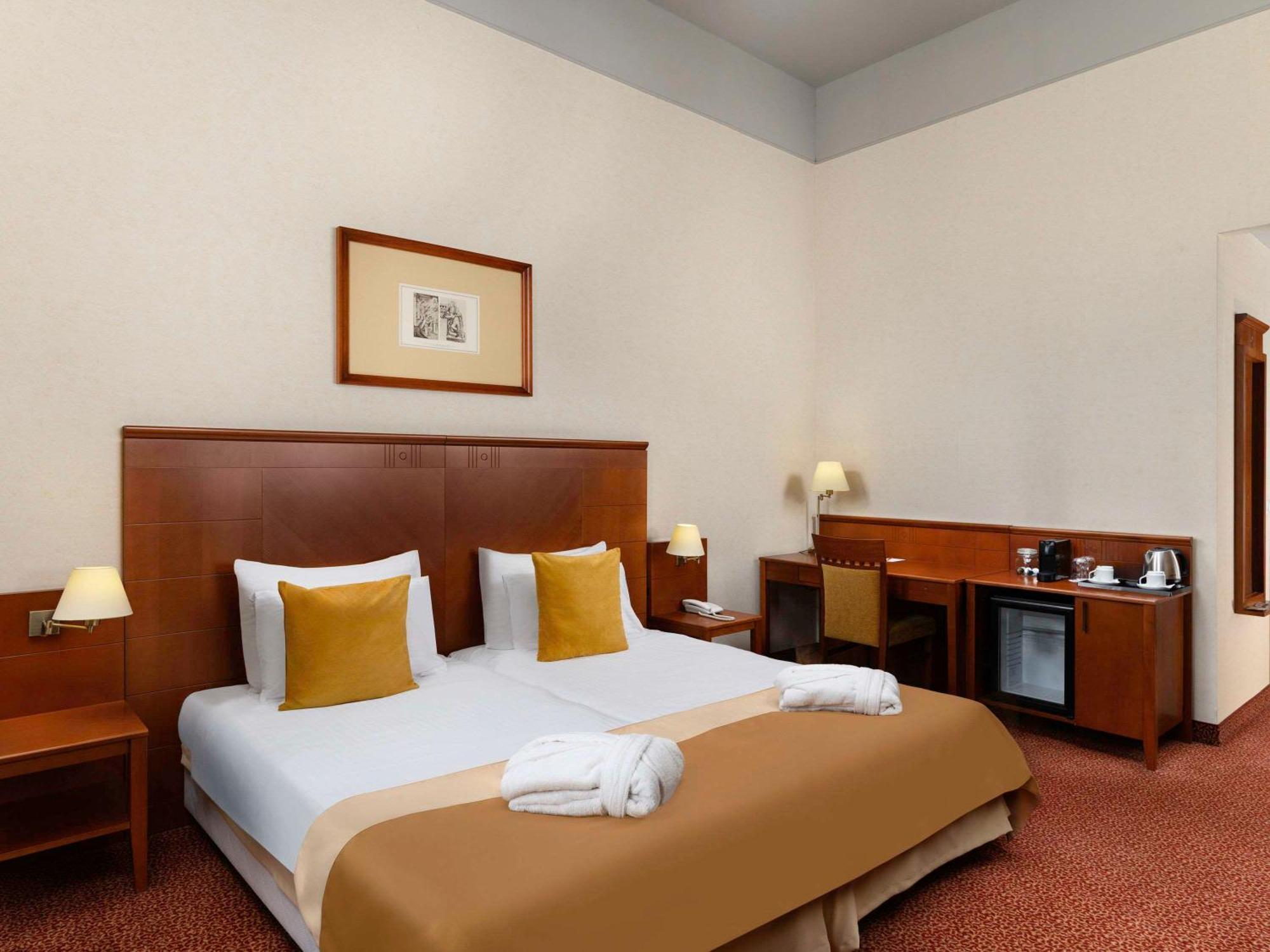 Mercure Szekesfehervar Magyar Kiraly 외부 사진