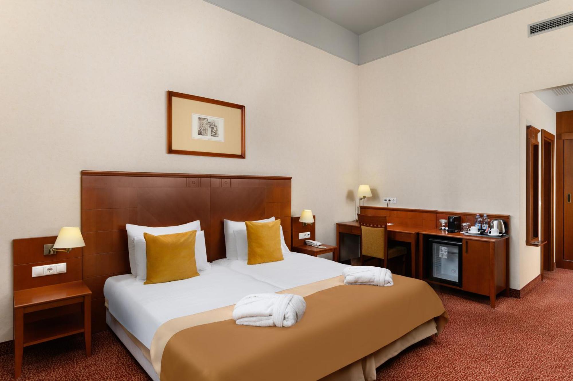 Mercure Szekesfehervar Magyar Kiraly 외부 사진