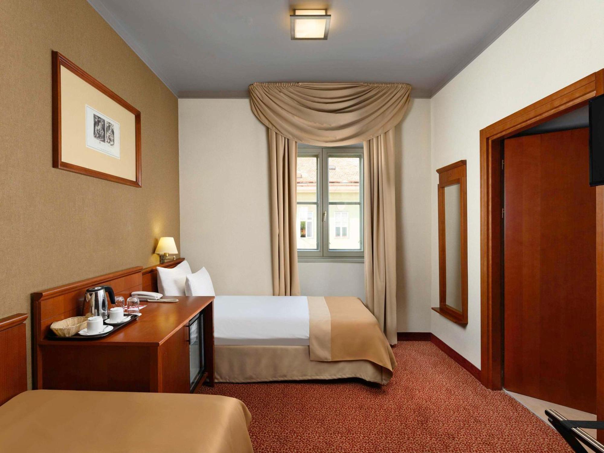 Mercure Szekesfehervar Magyar Kiraly 외부 사진